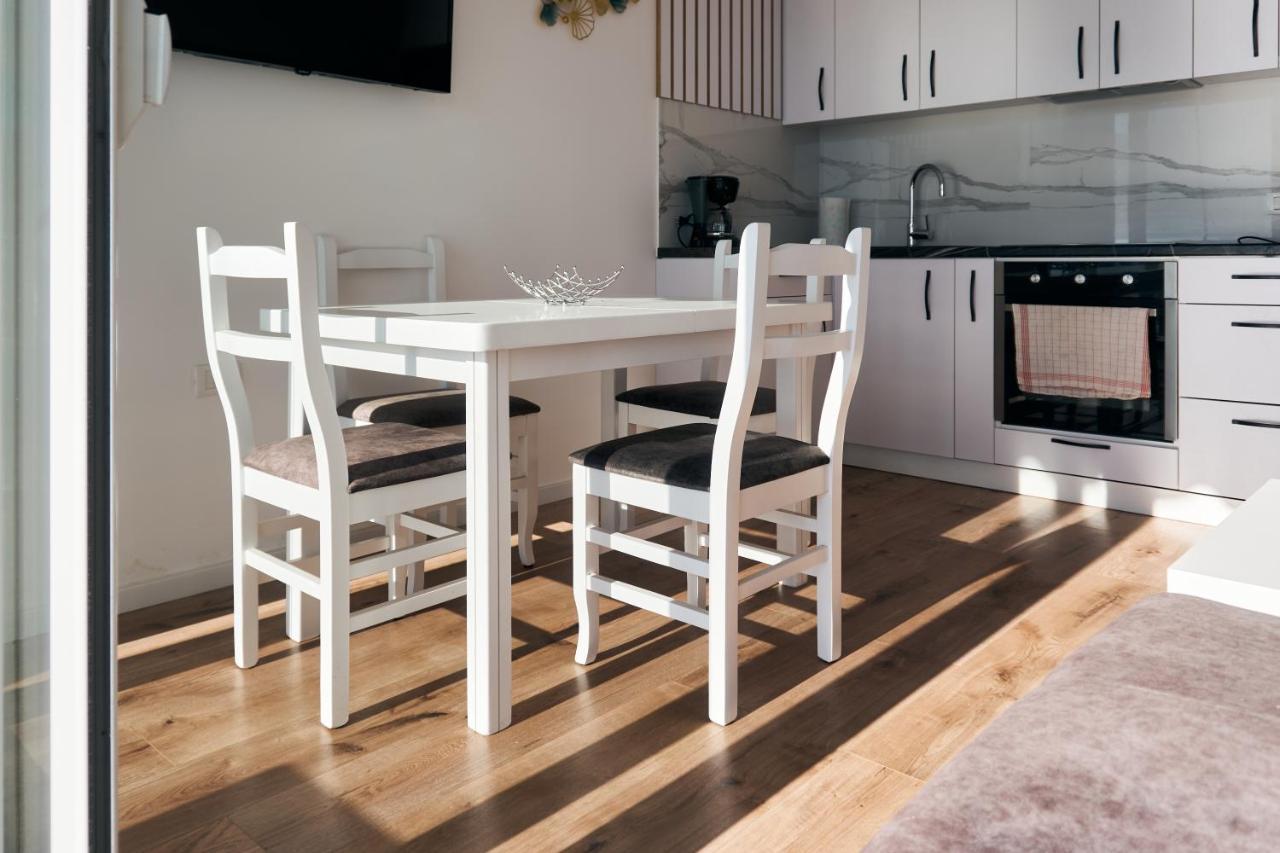 Central Beach Apartment Σαράντα Εξωτερικό φωτογραφία